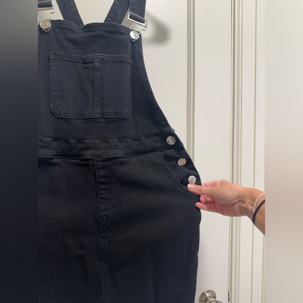 Black overall skirt - Picture 3 of 4